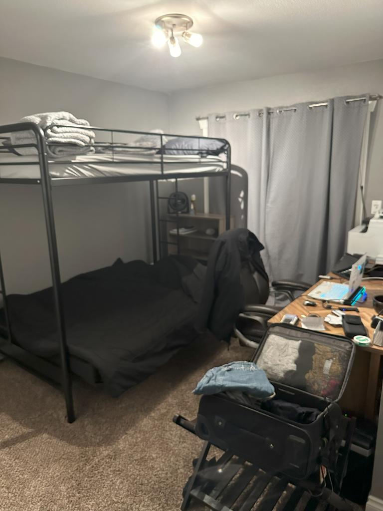 1 Bunk Available in Shared Bunk Room in Anchorage Crashpad for Monthly